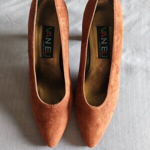 Vaneli Vintage Heels